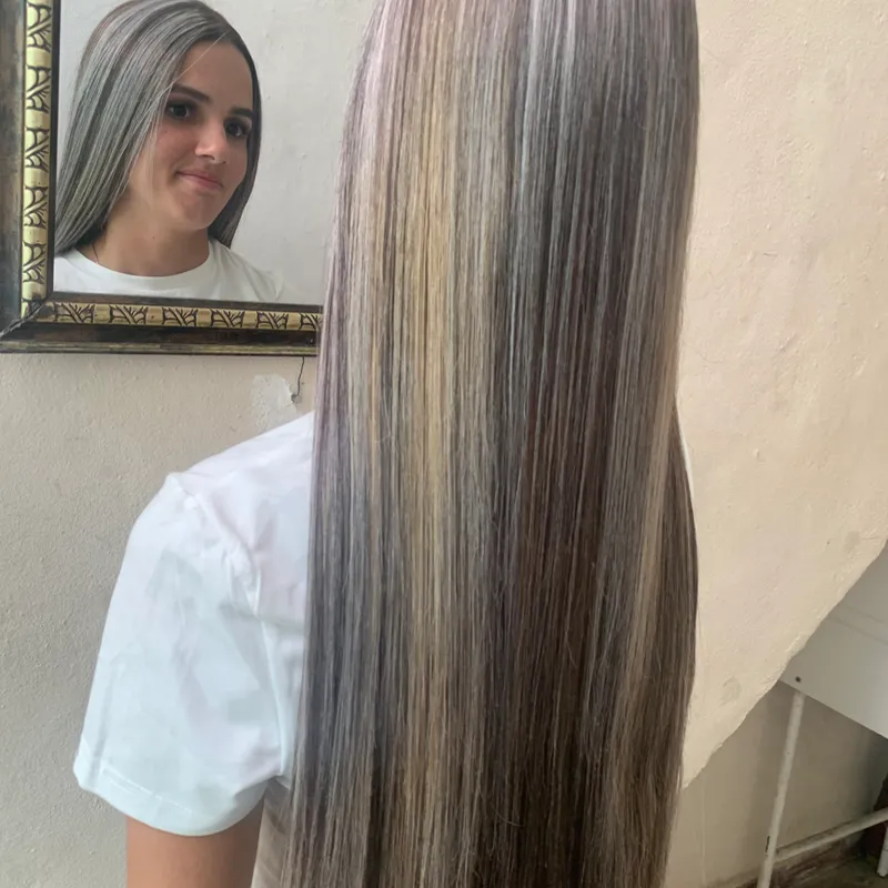 Planchado de cabello medio