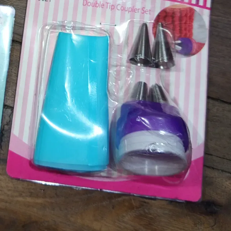 Dos boquillas con manga y adaptador 