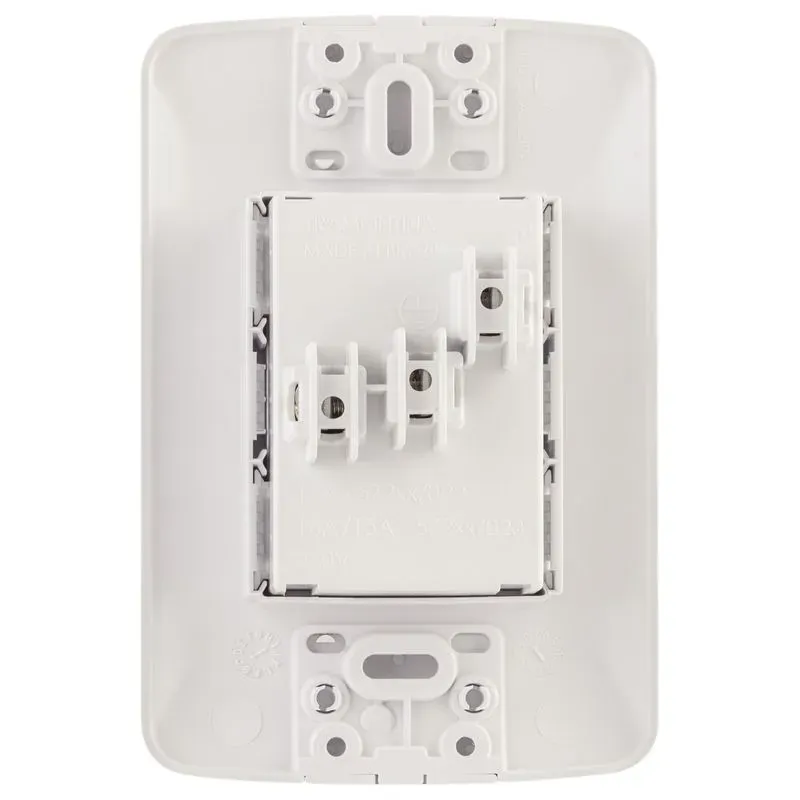 Tomacorriente Tramontina Aria 15 A - 16 A 250 V Blanco