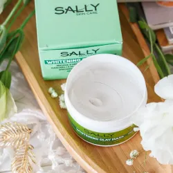 Mascarilla facial de arcilla blanqueadora.