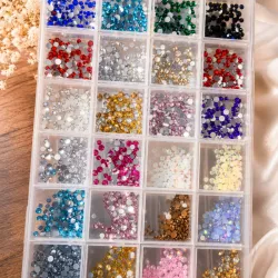 Caja de Piedras de diferentes colores
