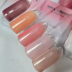 Colección de Esmaltes Nudes Miss Cherry