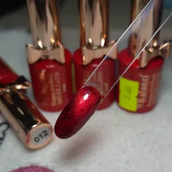 Esmalte Ojo de Gato Rojo #12 Kalanzi