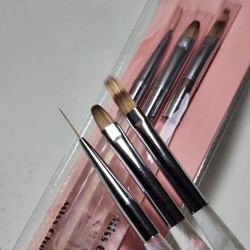Set 3 Pinceles para Decorar Miss Cherry