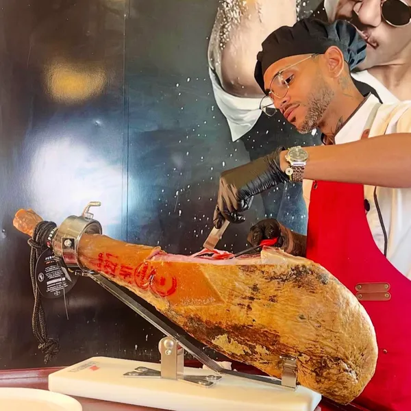 Somos su mejor opción para disfrutar de un show de sabores y excelente servicio 24 horas

Puede llamarnos al 22714982