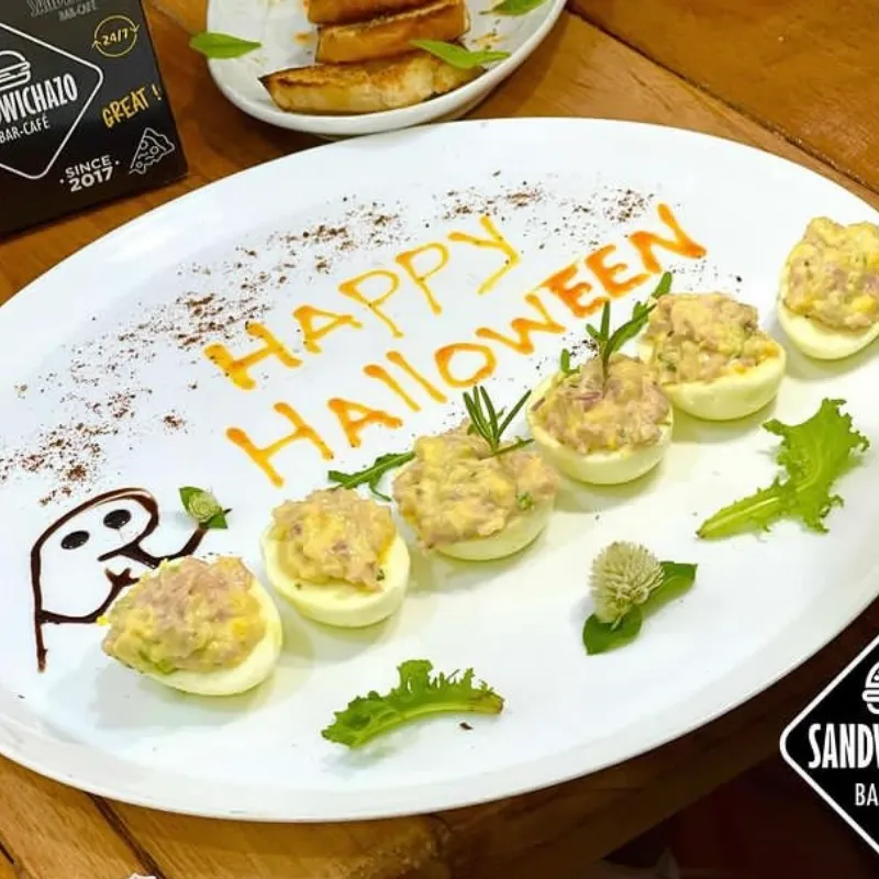 Huevos Rellenos 