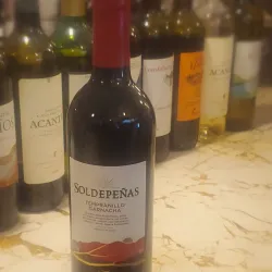 Vino tinto soldepeña