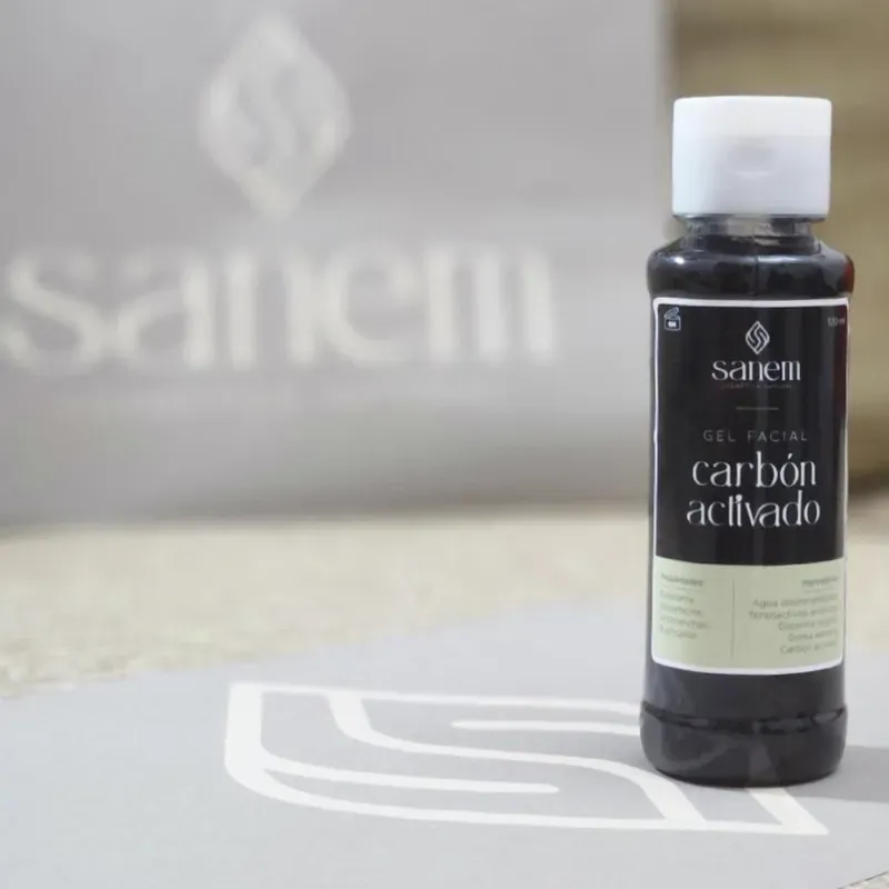 Gel facial de carbón activado 🌳