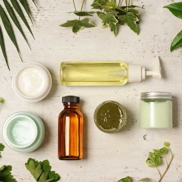 En SANEM, creemos que la verdadera belleza nace de ingredientes que respetan tu cuerpo y el medio ambiente. Por eso, cada uno de nuestros productos está creado con amor, dedicación y lo mejor que la naturaleza tiene para ofrecer.

¿Qué encontrarás con nosotros?
✔️ Tratamientos faciales que nutren y rejuvenecen.  
✔️ Productos capilares que reparan y dan brillo.  
✔️ Hidratantes y aceites que tu piel agradecerá.  
✔️ ¡Y mucho más para tu bienestar diario!  

