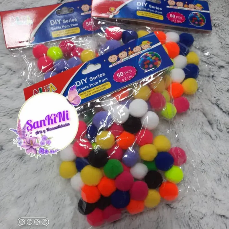 pompones...2cm