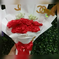 Ramo de Rosas eternas rojo