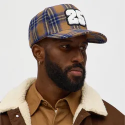 Gorra a Cuadros con diseño “#25”