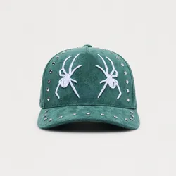 Gorra con bordado de Arañas