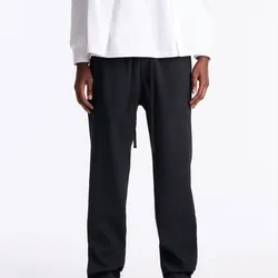 Jogger Negro con estampado trasero de Calavera