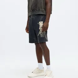 Short con estampado lateral “Brutalism”