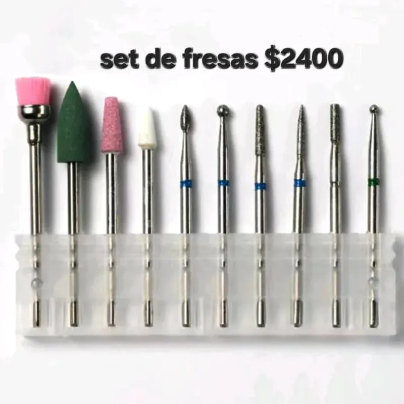 Caja de fresas para manicura rusa 
