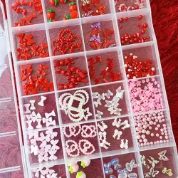 Caja grande de decoración variada