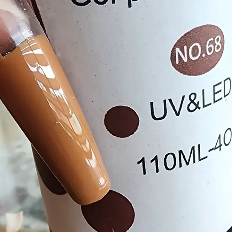 Esmalte Yisi tono café