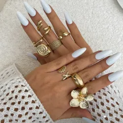 Set de 8 anillos grandes 