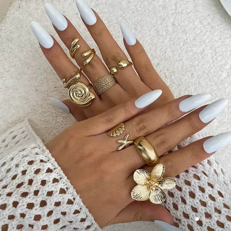 Set de 8 anillos grandes 