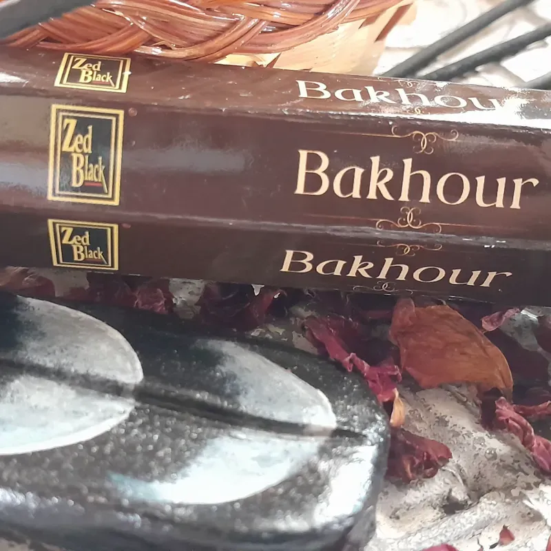 BAKHOOR o BAKHOUR (solo disponible en el punto de venta del Parque de las Flores "La Maison")