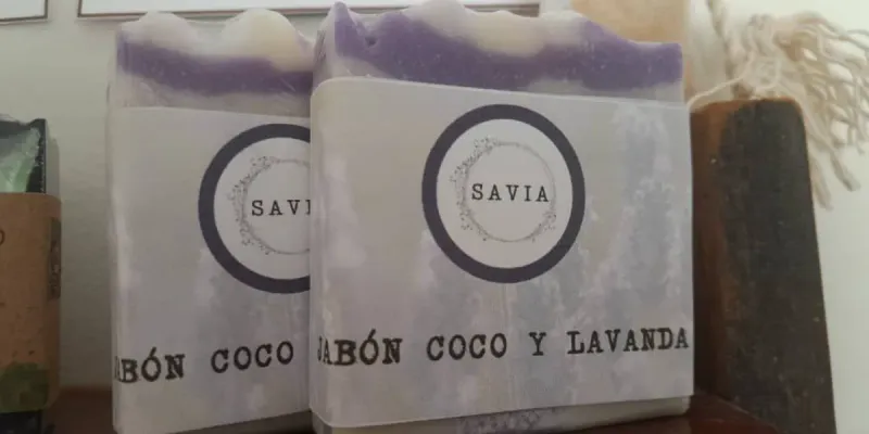 JABÓN DE COCO Y LAVANDA 🪻