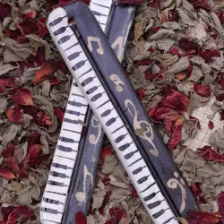 PORTA INCIENSO CON DECORACIÓN DE PIANO 🎹