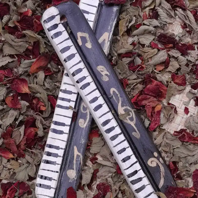 PORTA INCIENSO CON DECORACIÓN DE PIANO 🎹