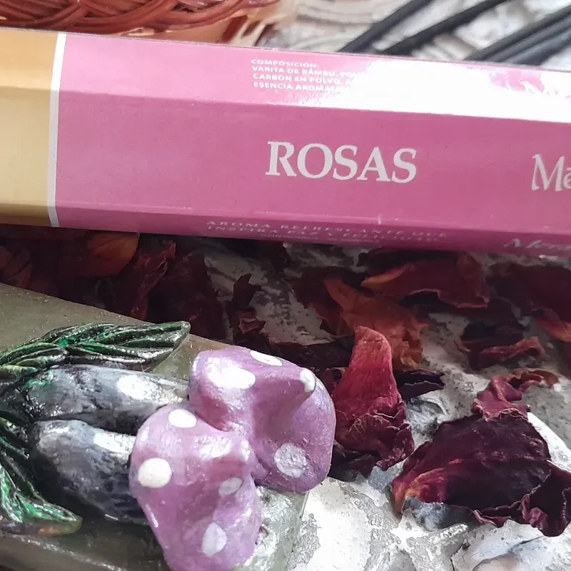 ROSAS 🌹(solo disponible en el punto de venta del Parque de las Flores "La Maison")