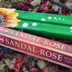 SÁNDALO Y ROSA 🌹