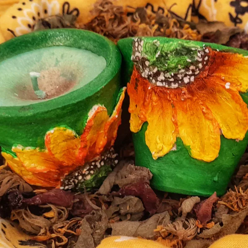 VELAS CON DECORACIÓN DE GIRASOLES EN RELIEVE 🌻