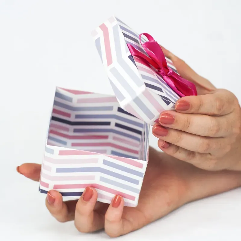 Cajas de regalo con tapa