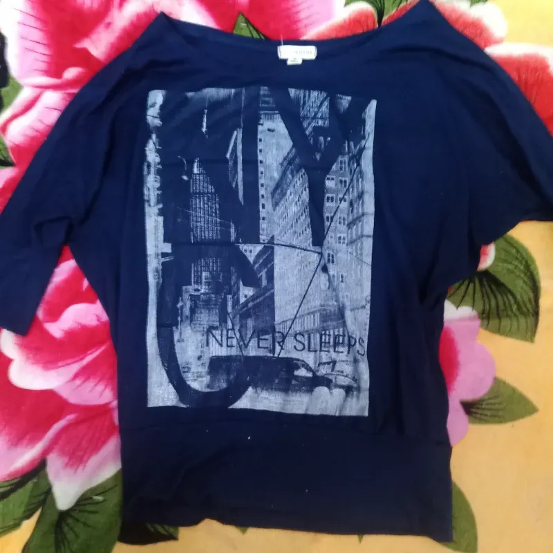 Azul oscuro