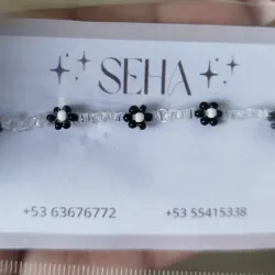 Pulsera de mostacillas negras