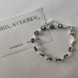 Pulseras de flores de mostacillas