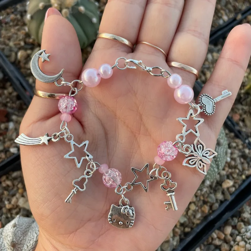 Pulsera variada.