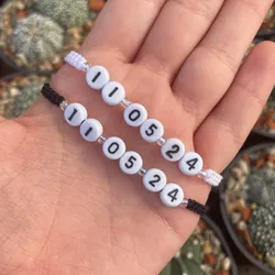 Pulseras tejidas con fechas 