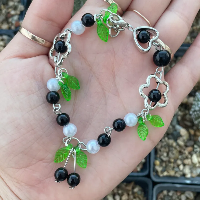 Pulsera cereza