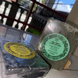 Jabón de Aloe Vera ,tabaco y árbol de neem