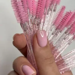 Cepillos para cejas y pestañas 