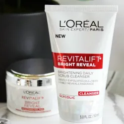 Limpiador facial de Loreal Revitalif 