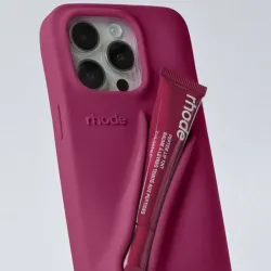 Rhode Phone Case con Lip Treatment Integrado— Rasberry Jelly