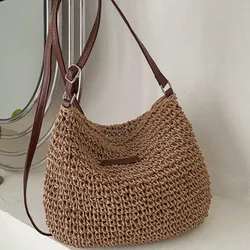 Cartera mimbre y marrón