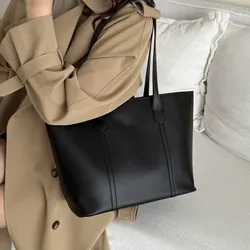 Cartera negra grande