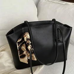 Cartera negra mediana