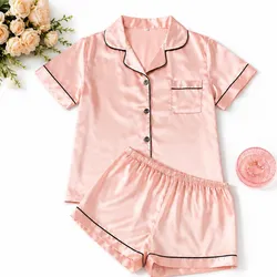 Pijama de satén rosa