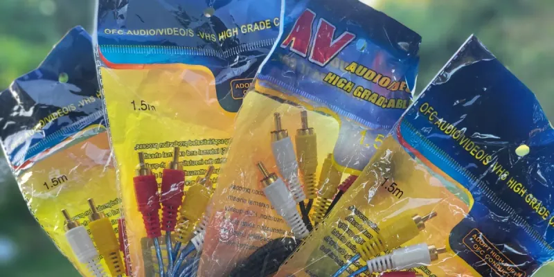 Cable de Audio AV OEM de 1.5M Chapado en Oro