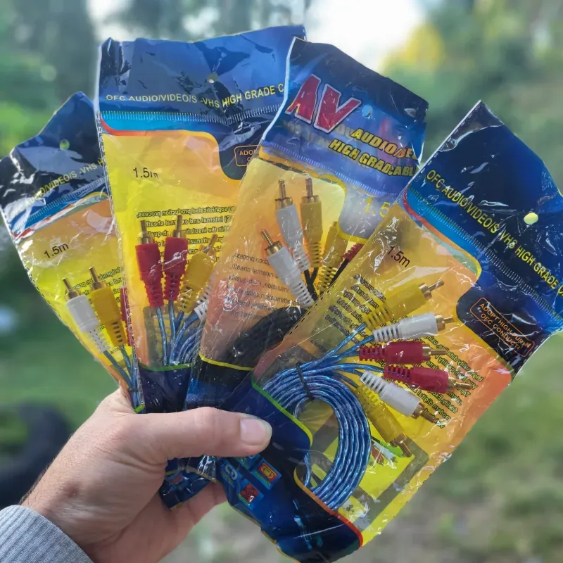 Cable de Audio AV OEM de 1.5M Chapado en Oro