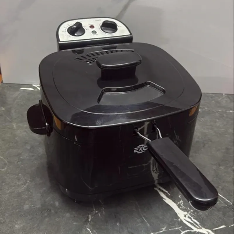 Freidora de Aire marca eko 