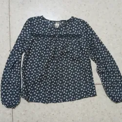 Blusa Azul Oscura de Mangas Largas